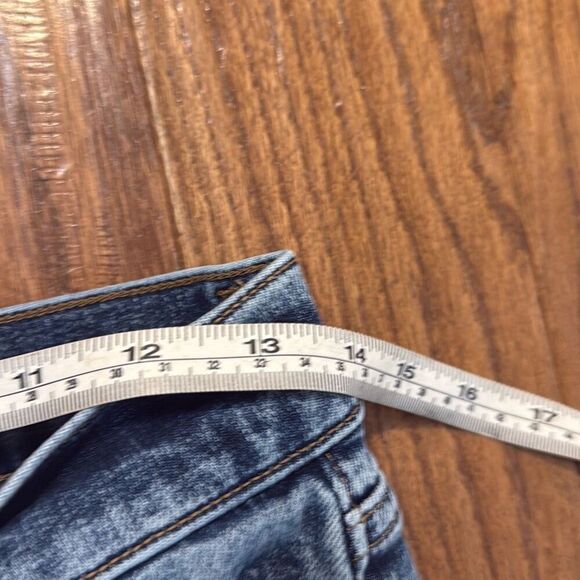 Express modern straight super high rise distressed knee jeans 6s - Picture 9 of 12